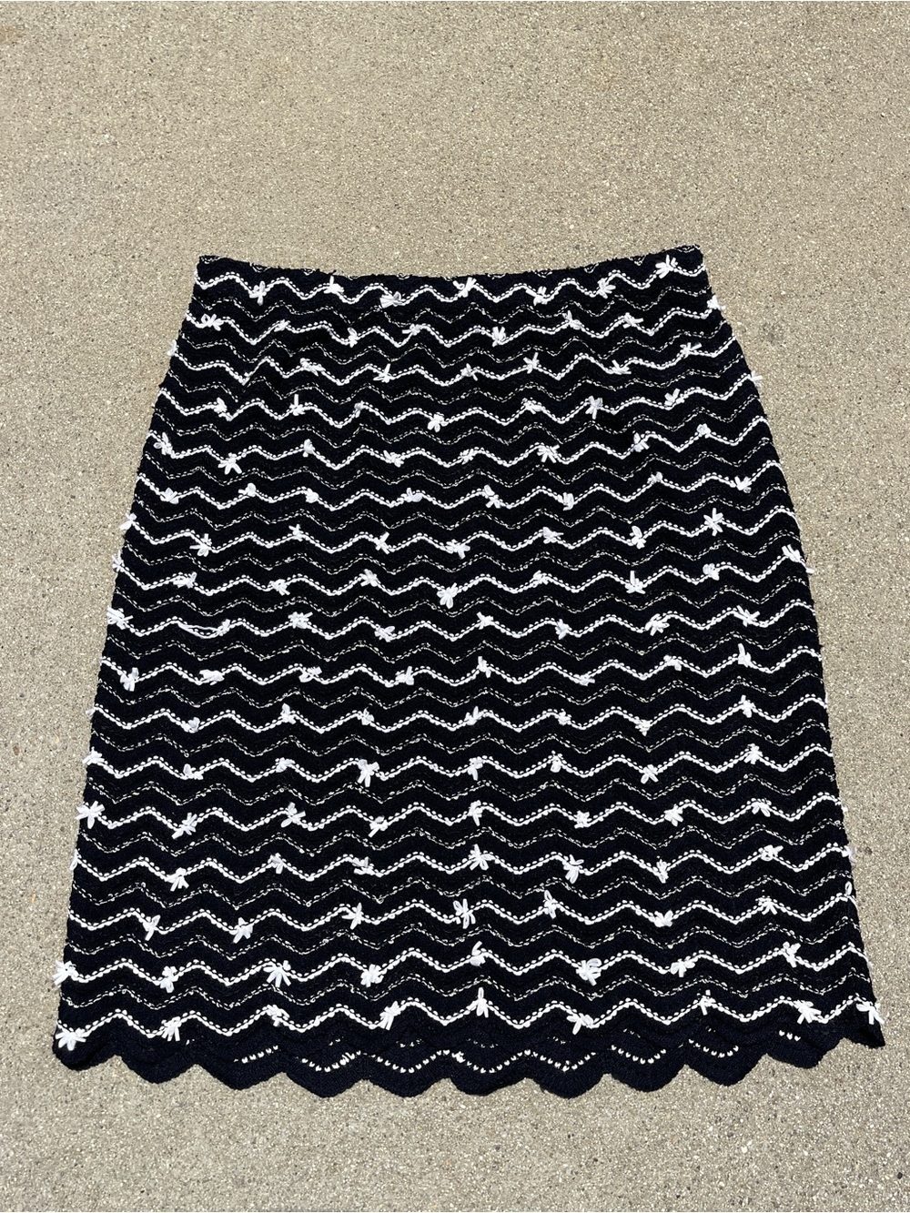 St. John Black and White Bow Skirt